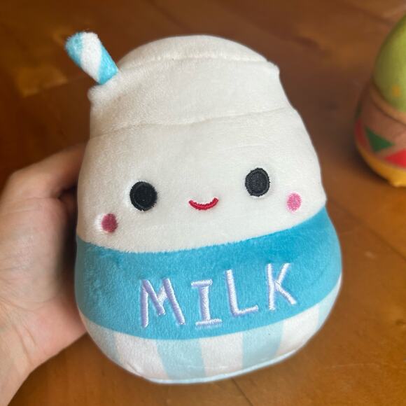 A lot of 4 5” squishmallows melly milk Gideon guacamole mocha latte Gigi tabby - Picture 5 of 7